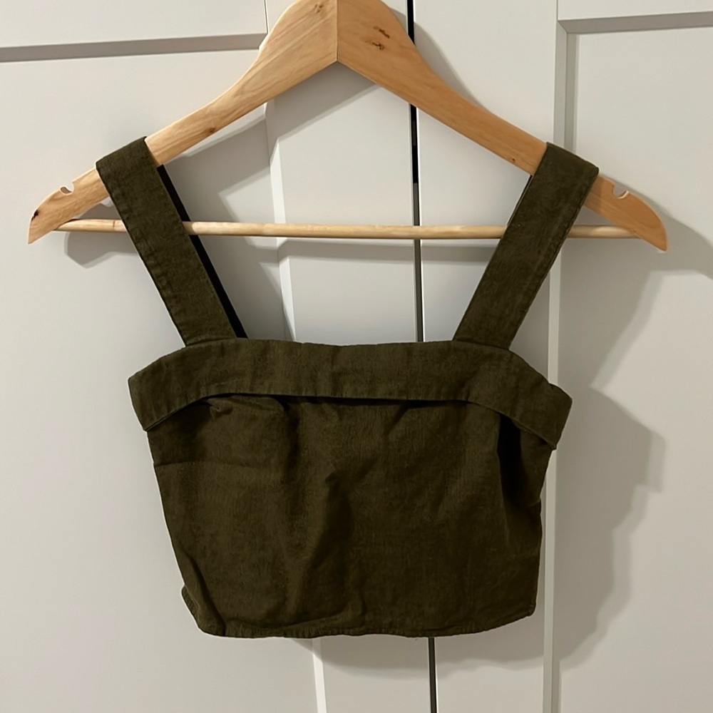 Abercrombie Cropped Linen Top
